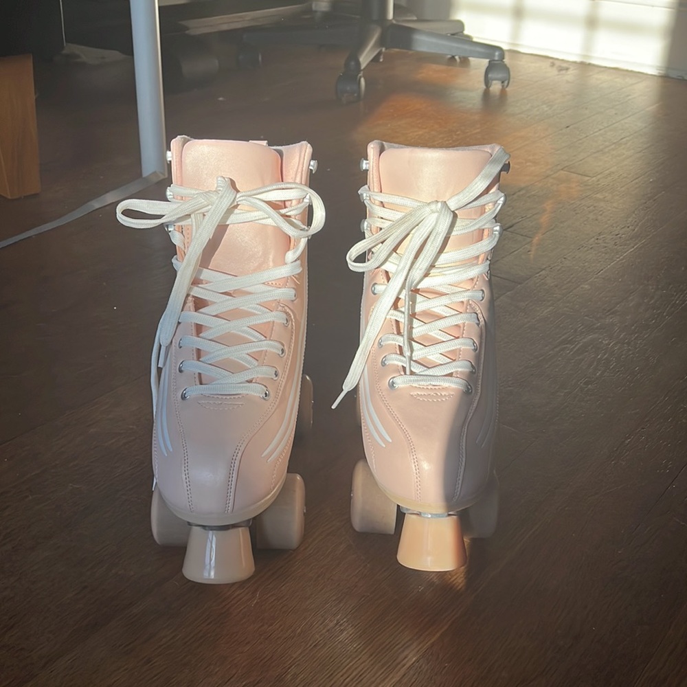 Brand: Cosmic Skates